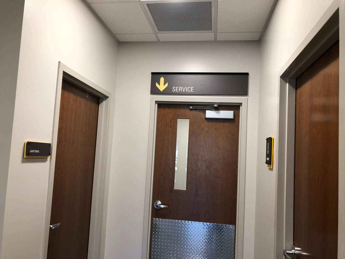 Door Threshold Directional: CAT Branded