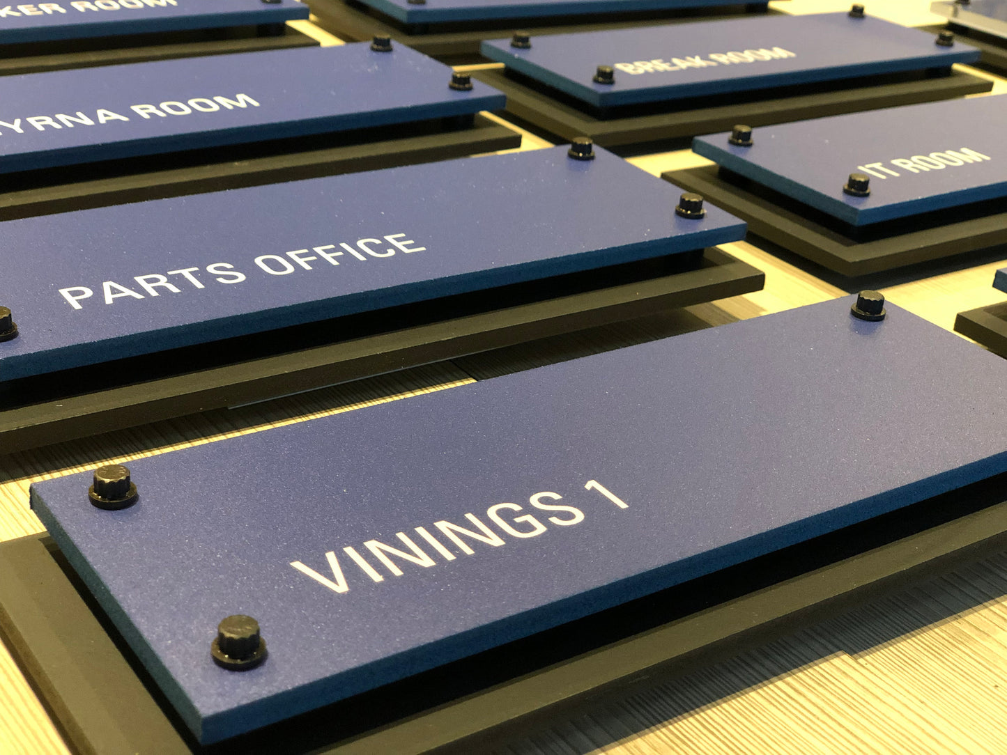 Room Placard: Offset
