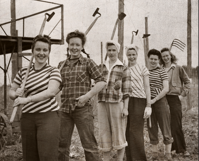 'Yes We Can' Farmer Ladies Wall