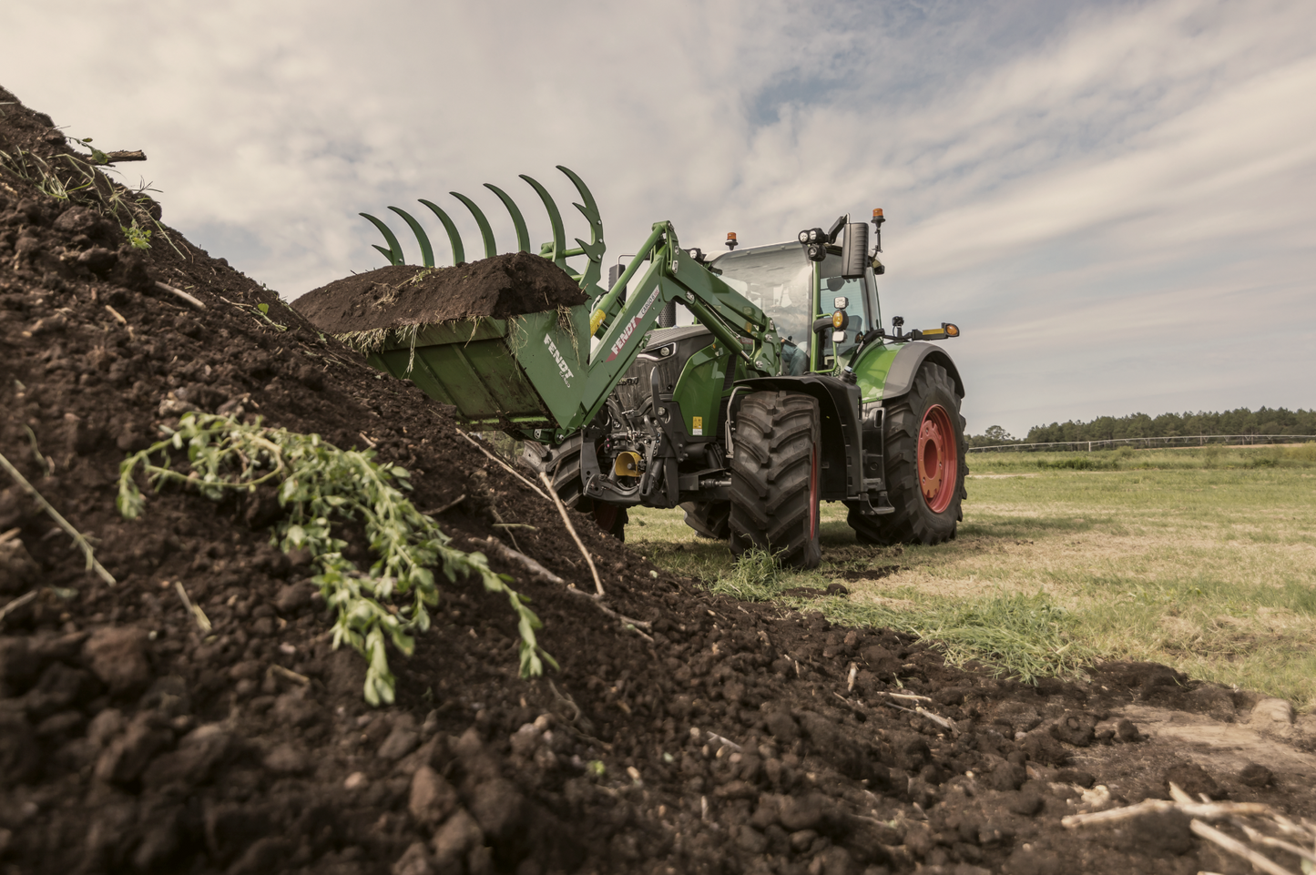 Fendt Front Loader Action